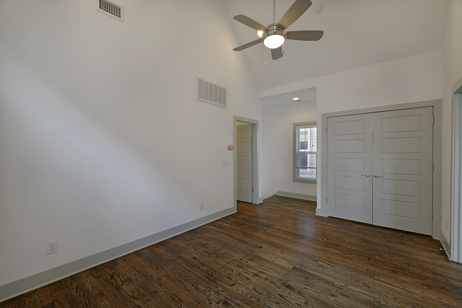 2324 Riverside Dr Unit: 3