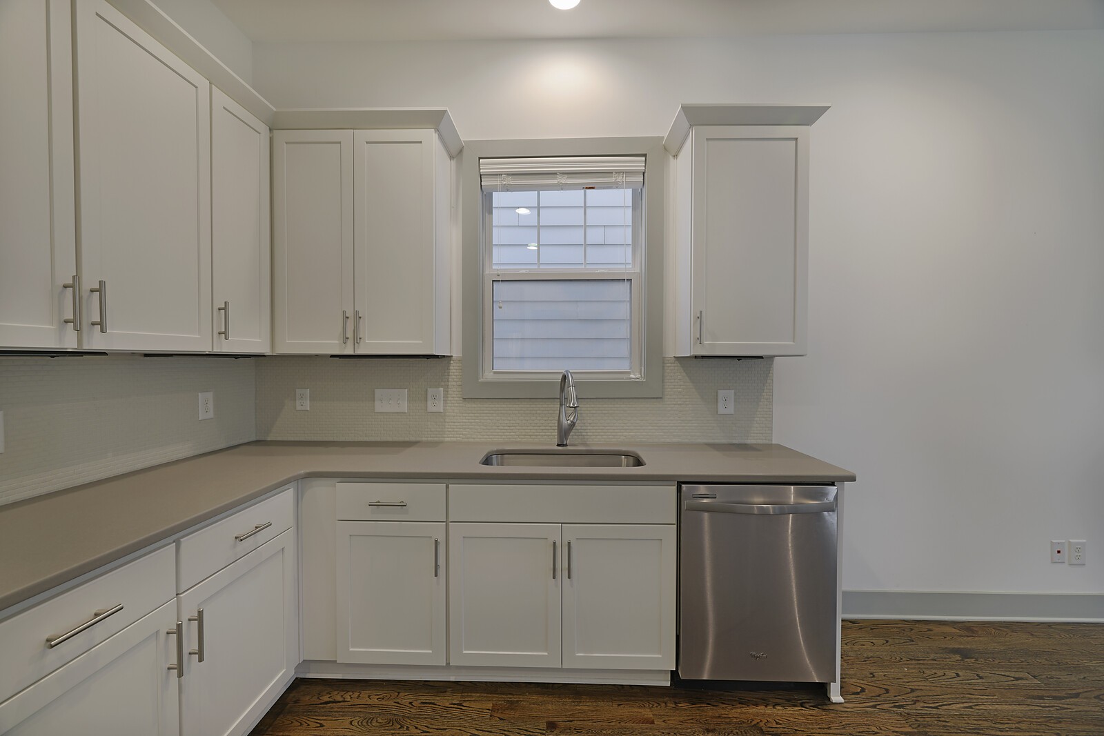 2324 Riverside Dr Unit: 3