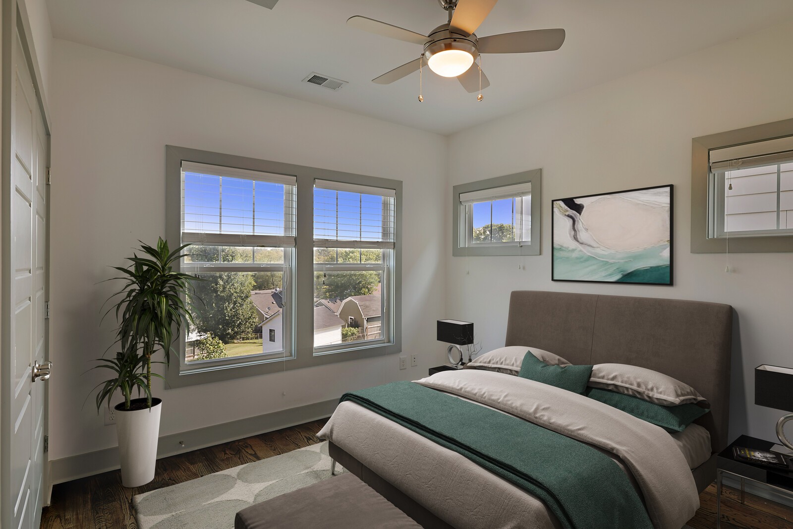 2324 Riverside Dr Unit: 3