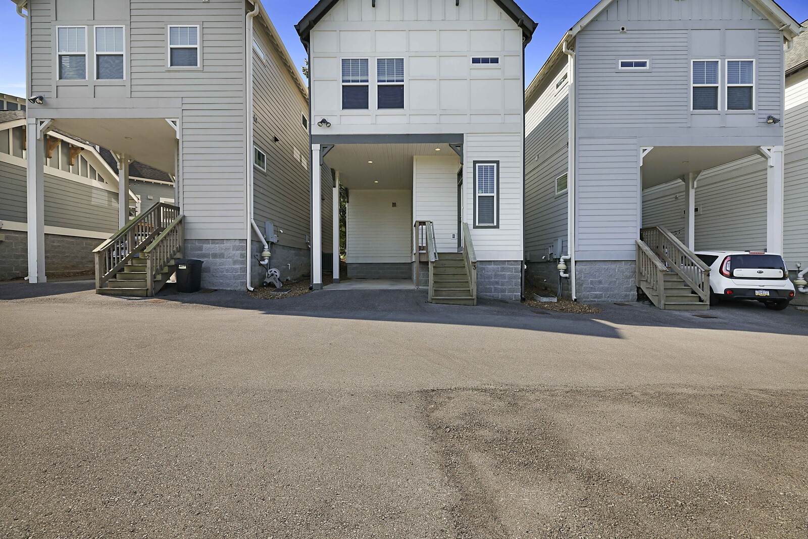 2324 Riverside Dr Unit: 3