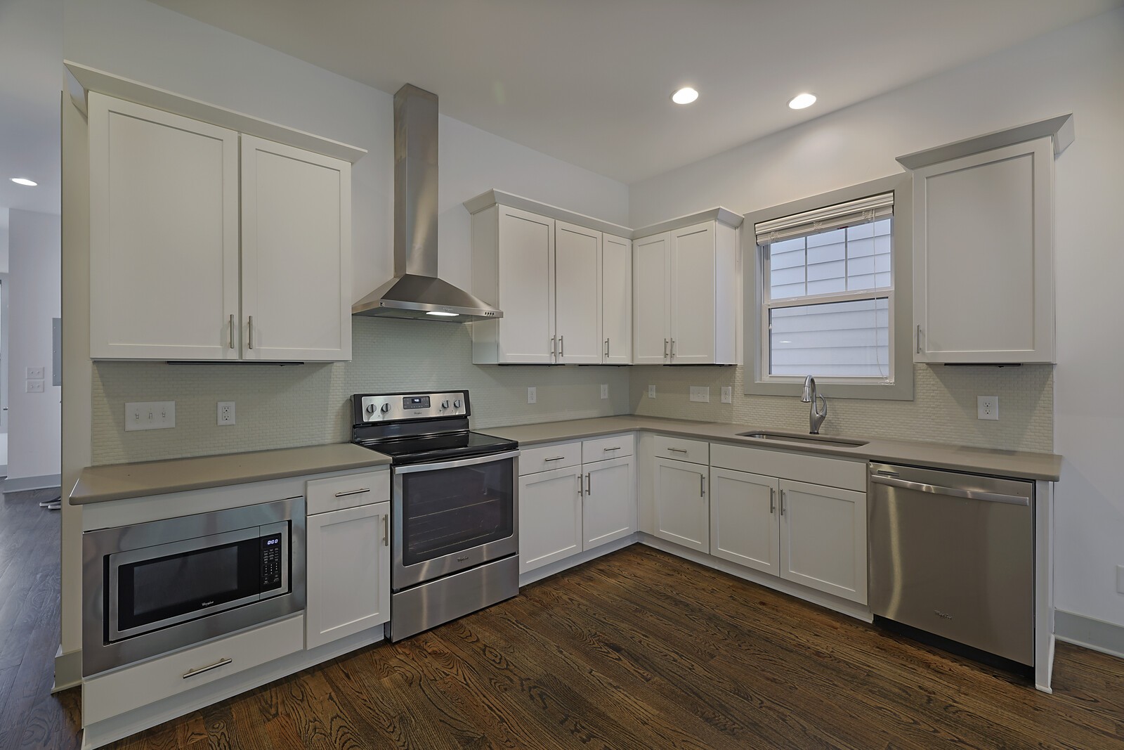 2324 Riverside Dr Unit: 3