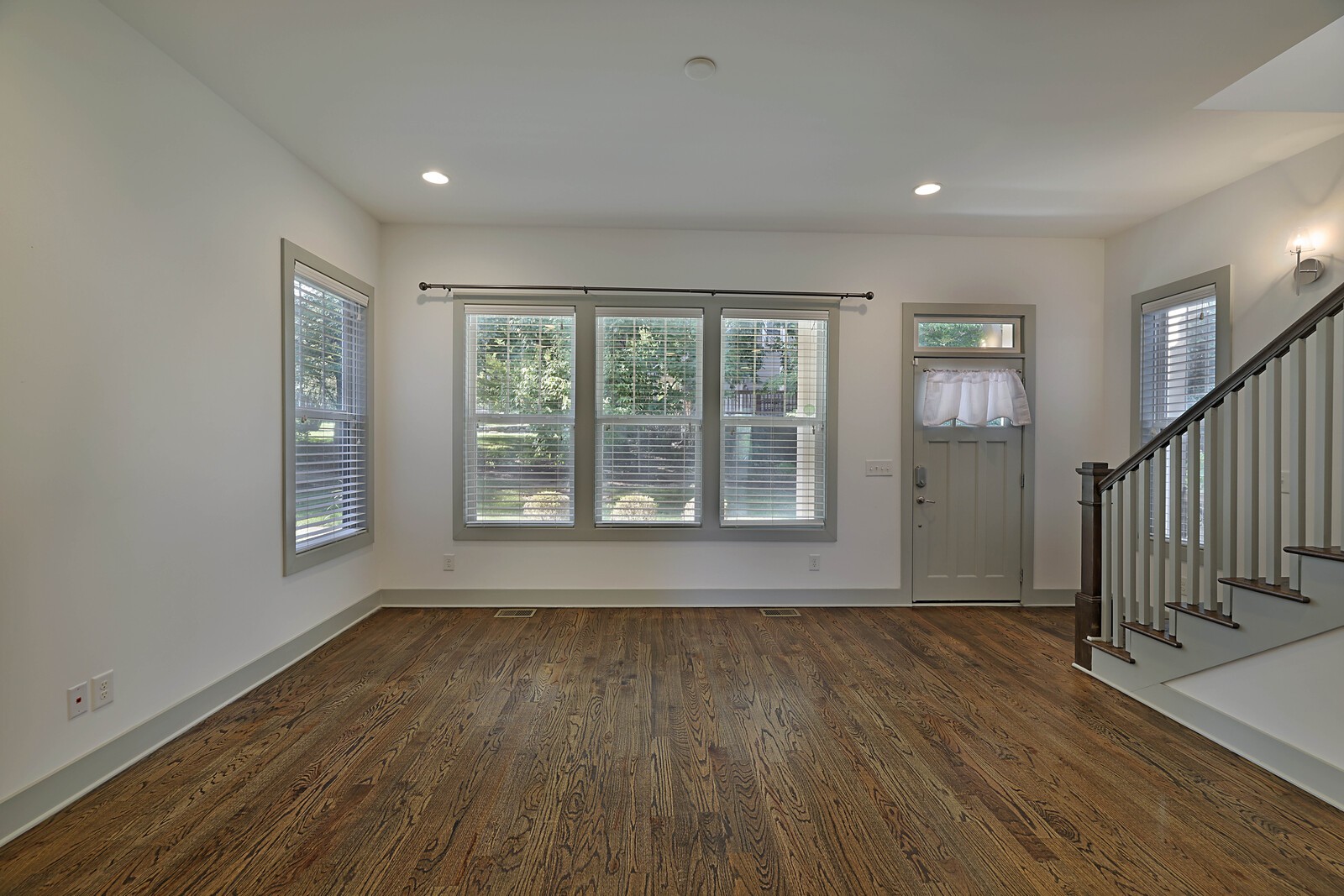 2324 Riverside Dr Unit: 3