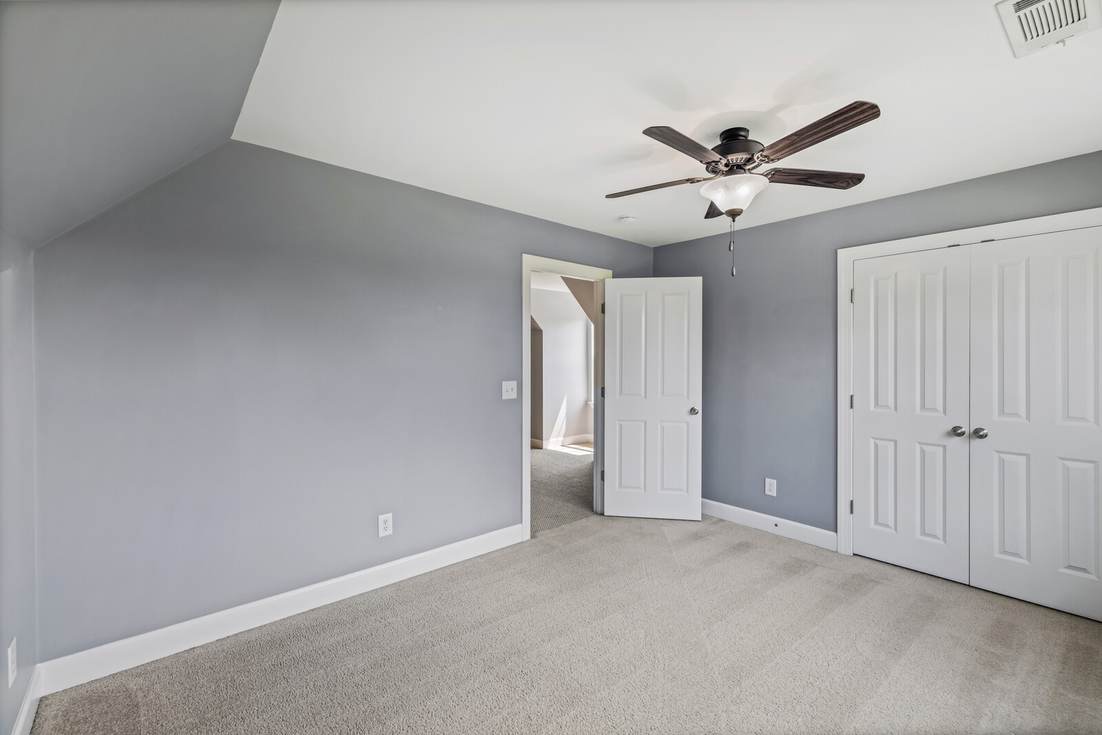 3221 Chinoe Dr