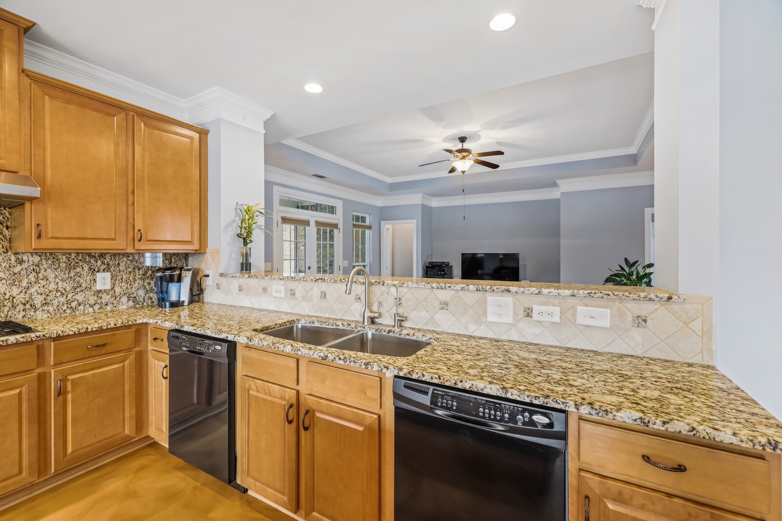 3221 Chinoe Dr