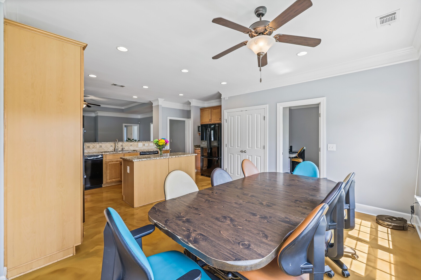 3221 Chinoe Dr