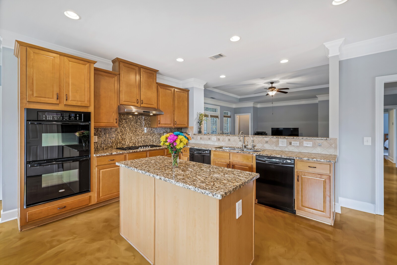 3221 Chinoe Dr