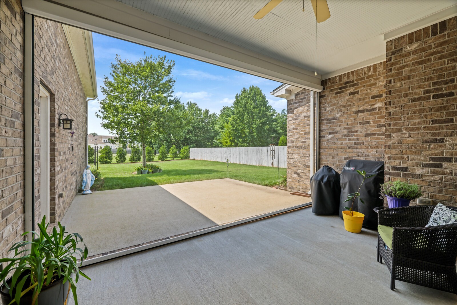 3221 Chinoe Dr