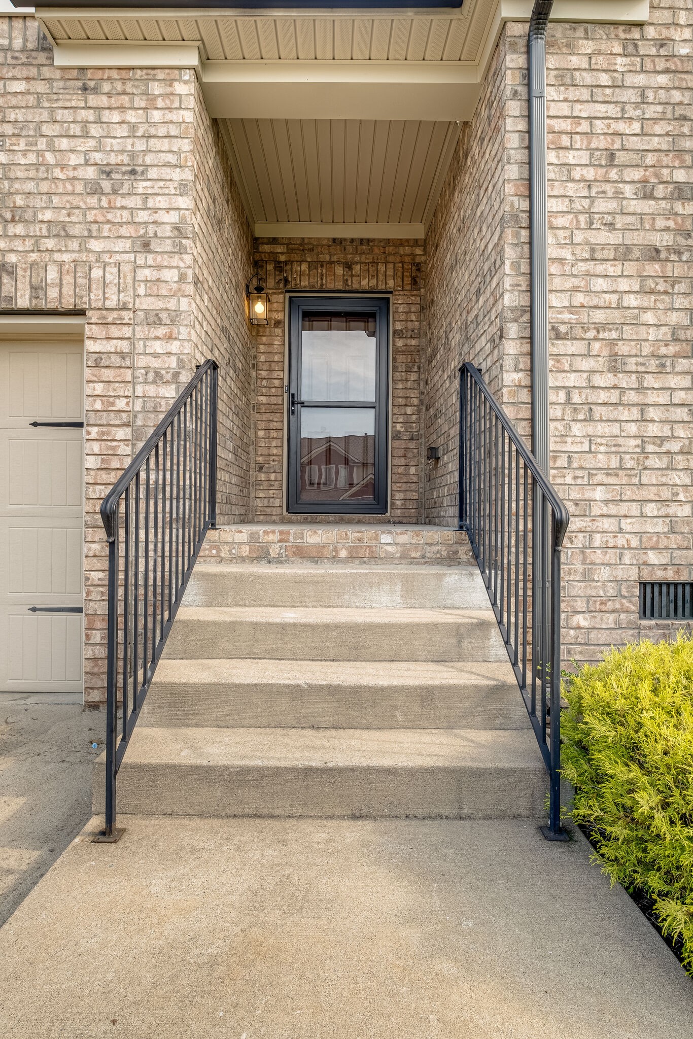 2149 Kirkwood Dr