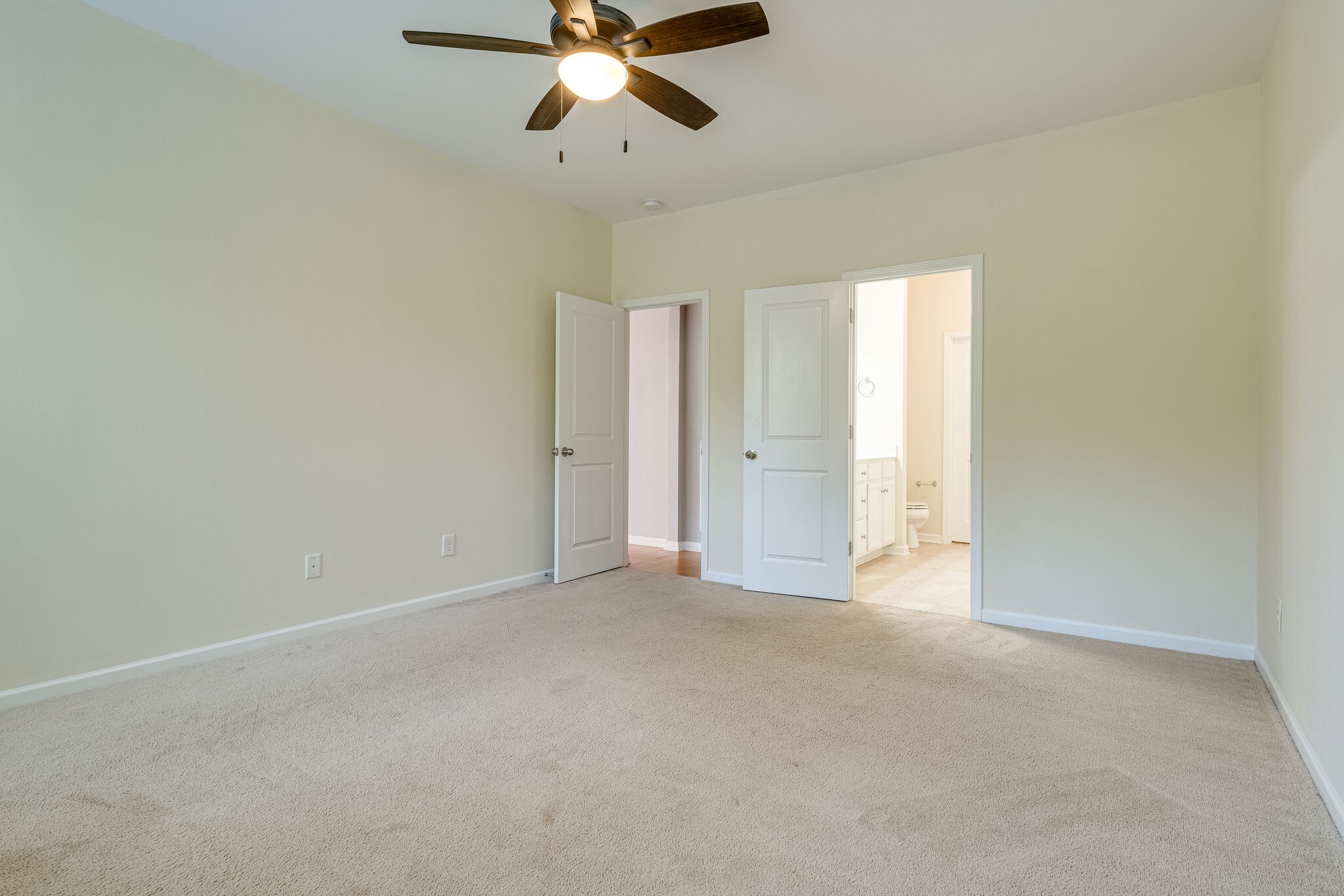 2149 Kirkwood Dr
