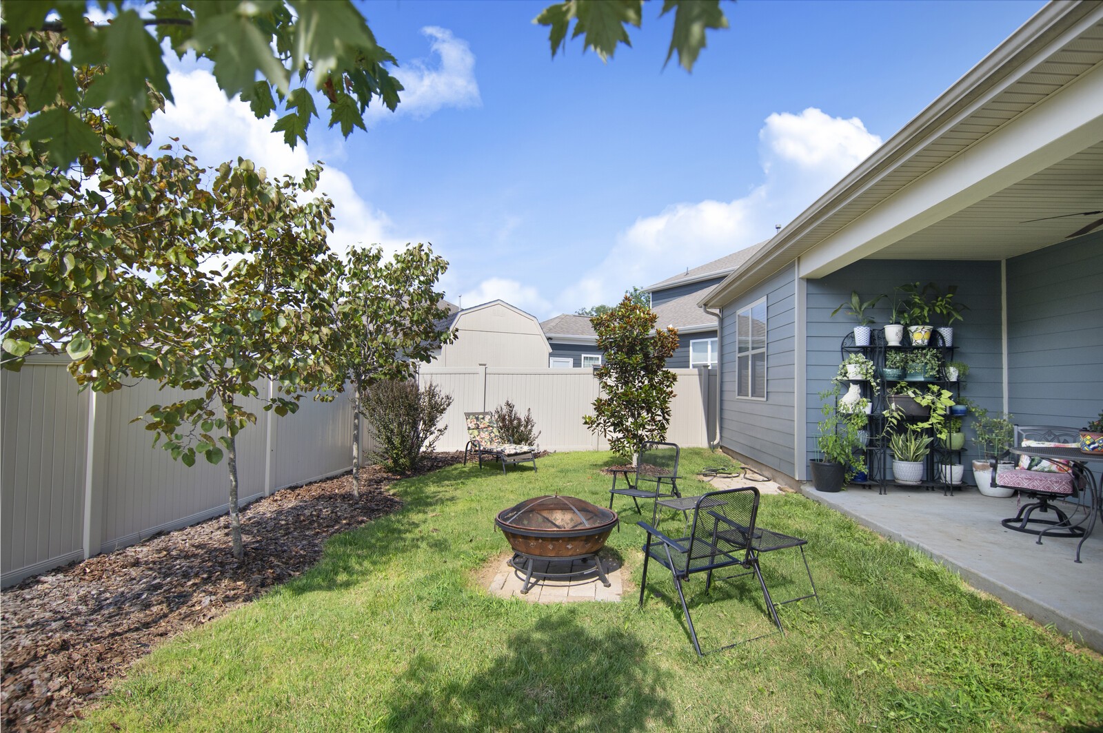 6742 Tulip Tree Dr