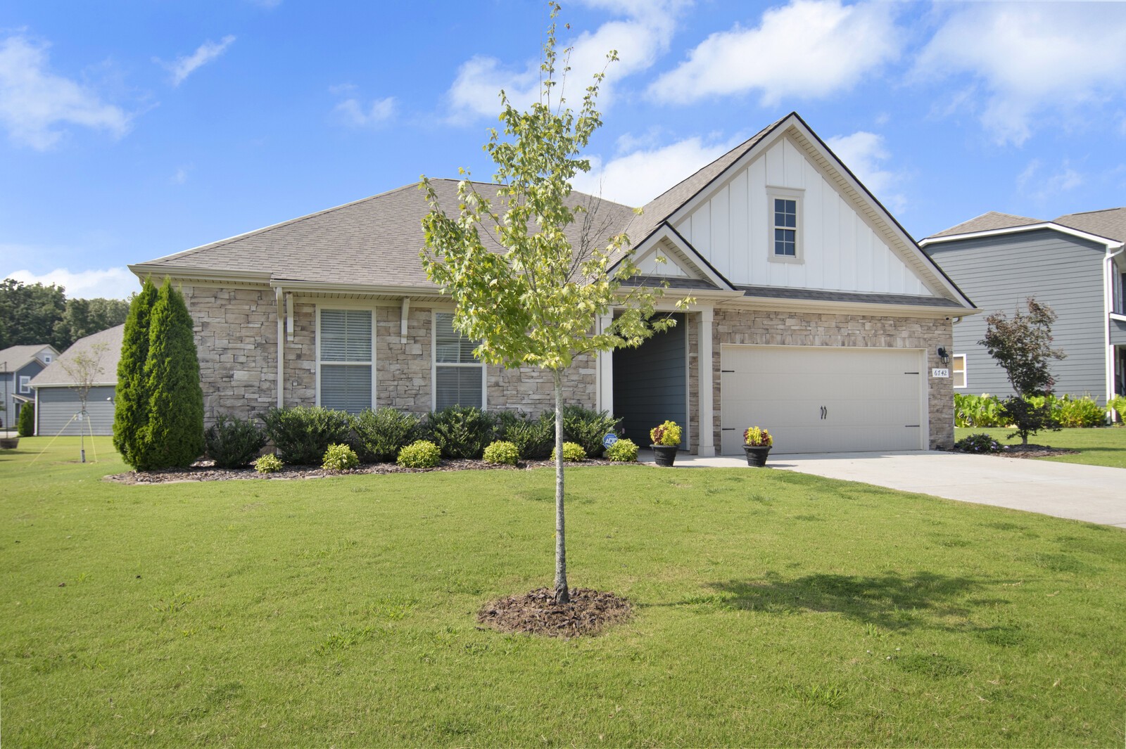 6742 Tulip Tree Dr