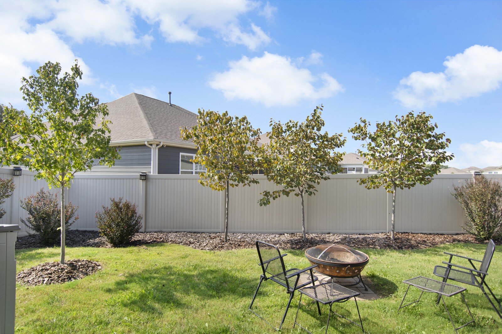 6742 Tulip Tree Dr
