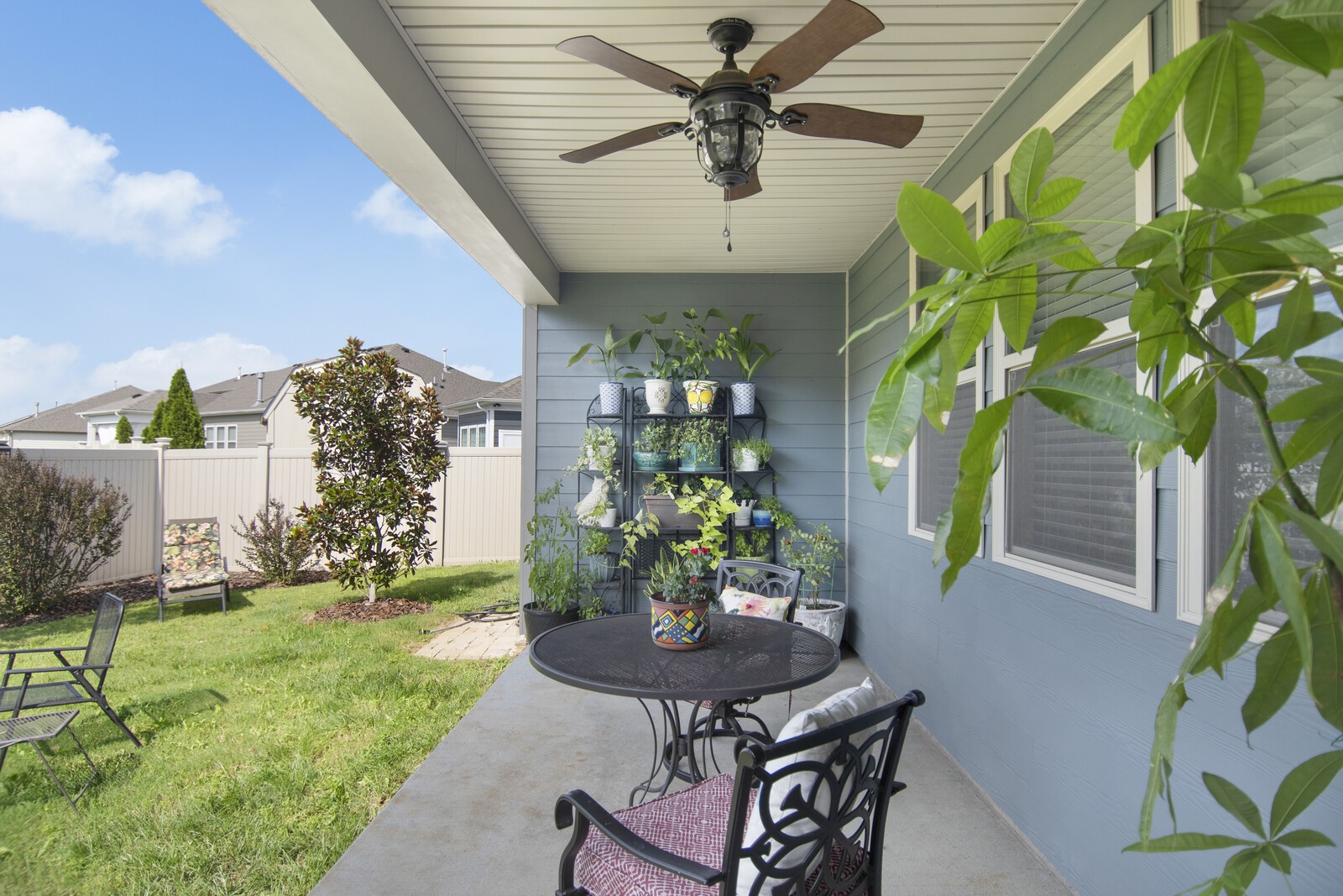 6742 Tulip Tree Dr