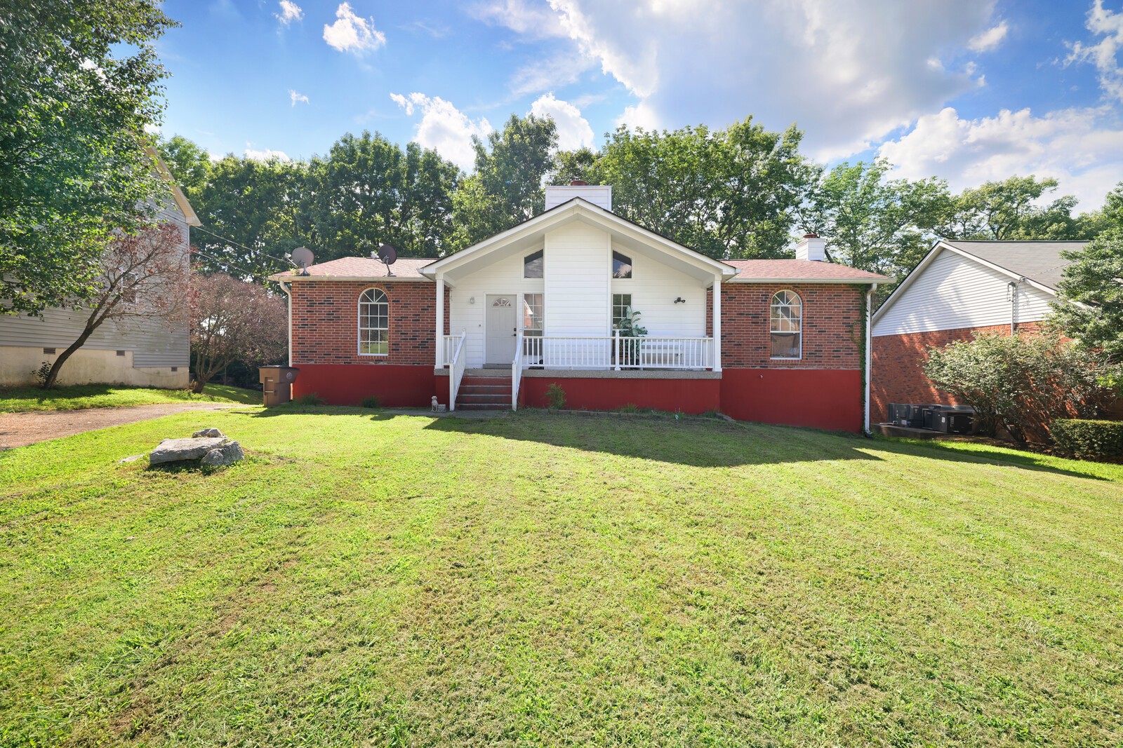 3128 Roundwood Forest Ln