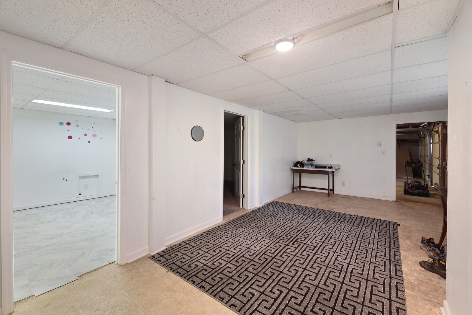 3128 Roundwood Forest Ln