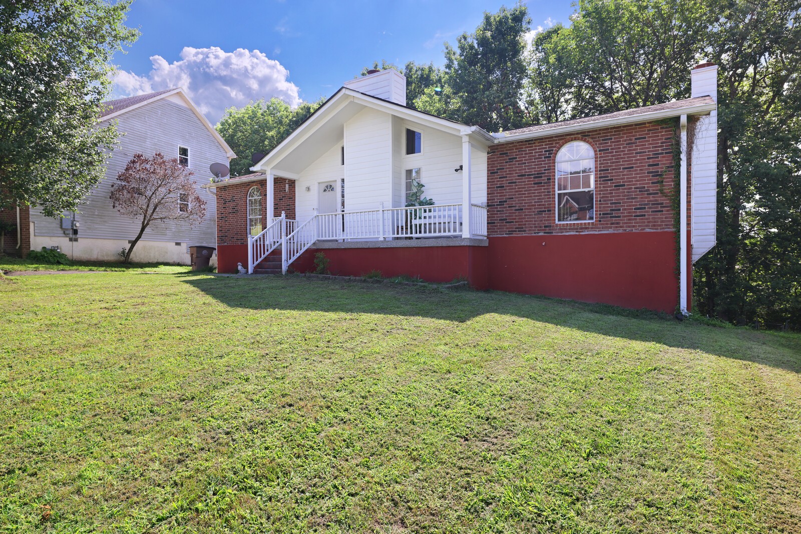 3128 Roundwood Forest Ln