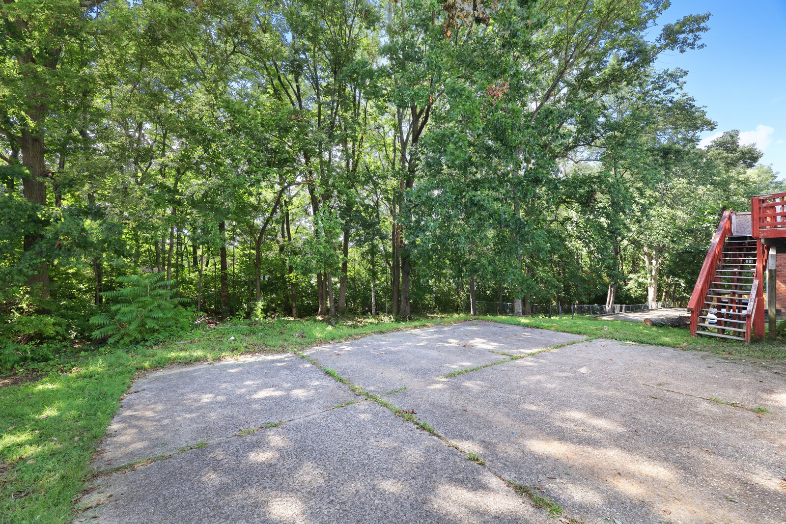 3128 Roundwood Forest Ln