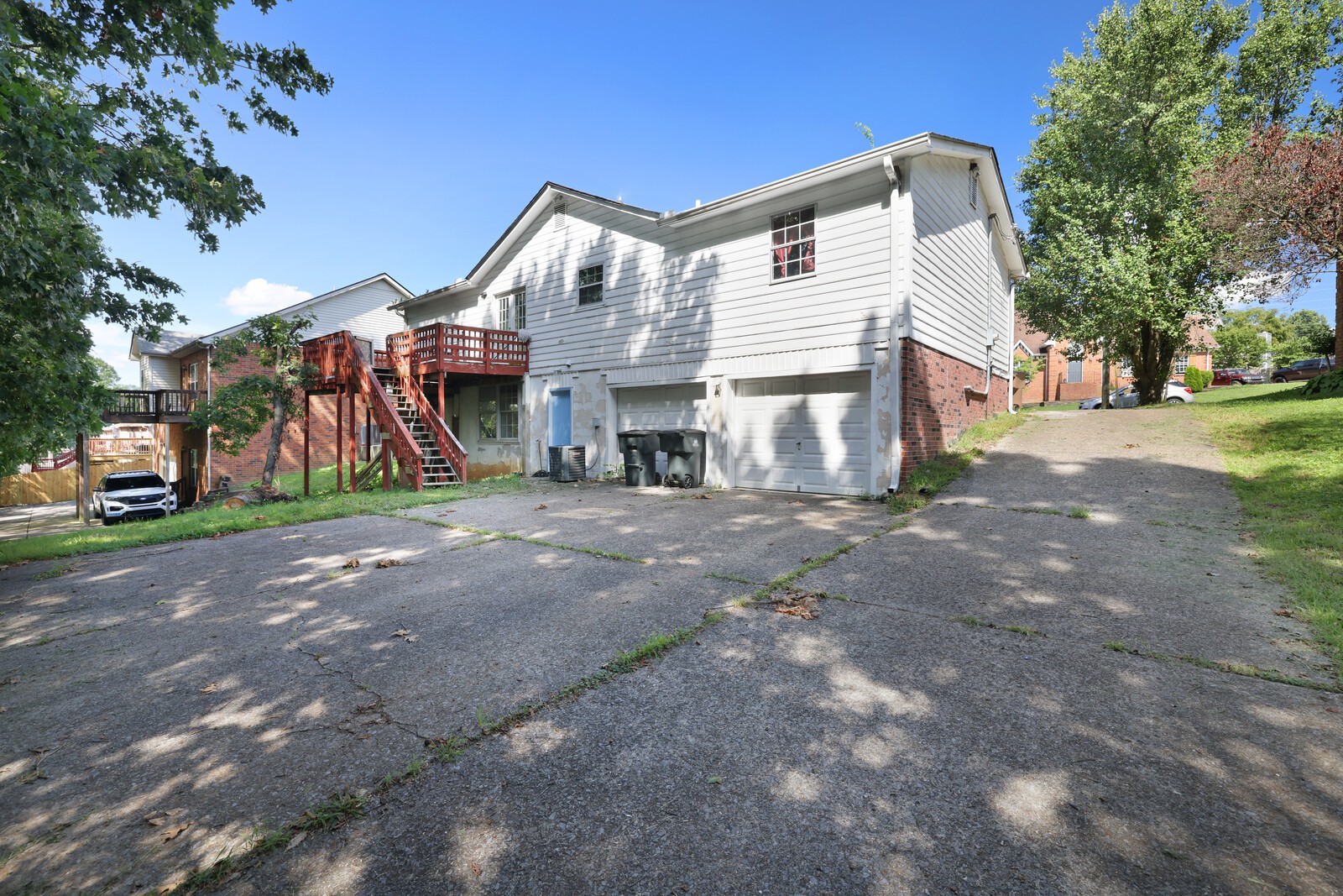 3128 Roundwood Forest Ln