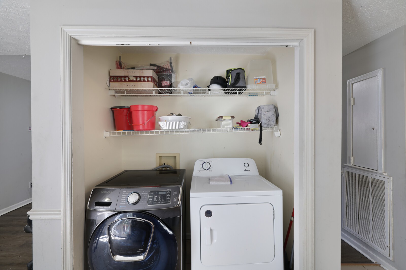 3128 Roundwood Forest Ln