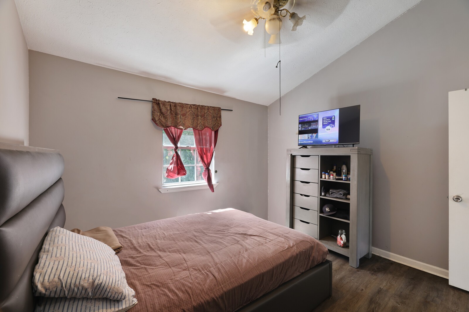 3128 Roundwood Forest Ln