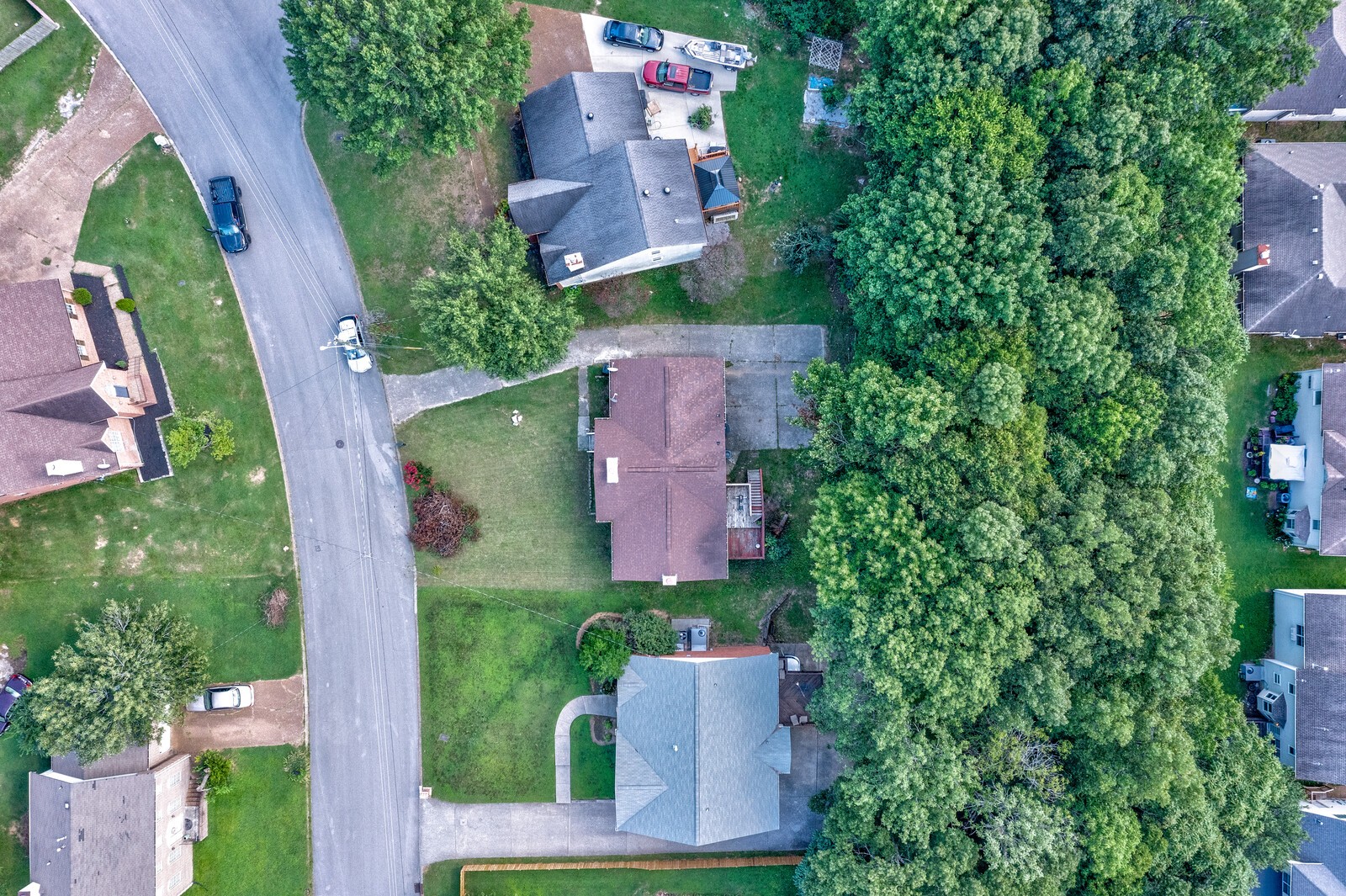 3128 Roundwood Forest Ln