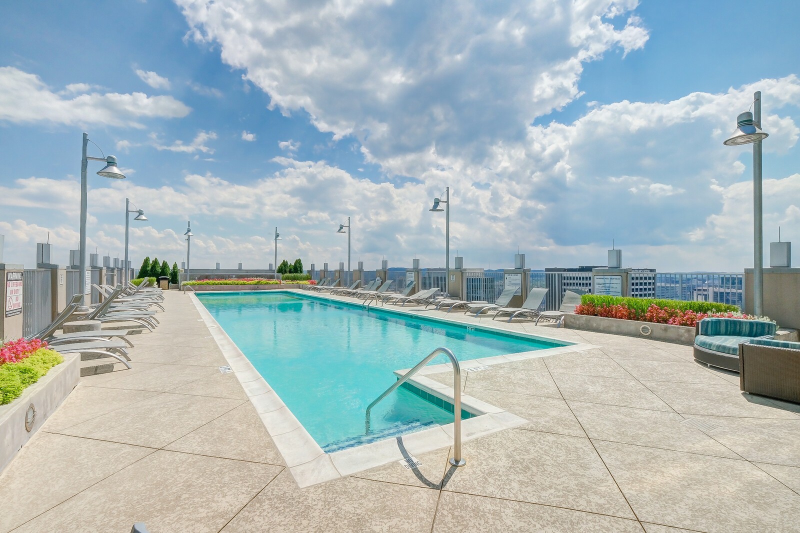415 Church St Unit: 1509