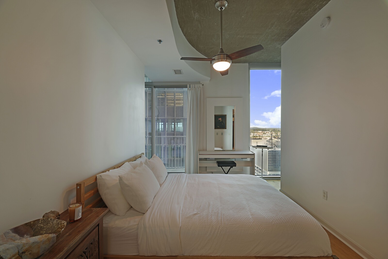 415 Church St Unit: 1509