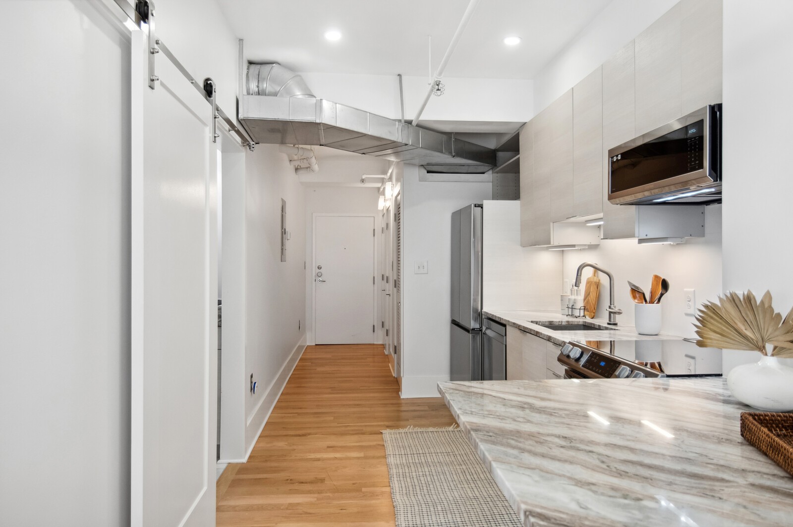 700 Church St Unit: 502