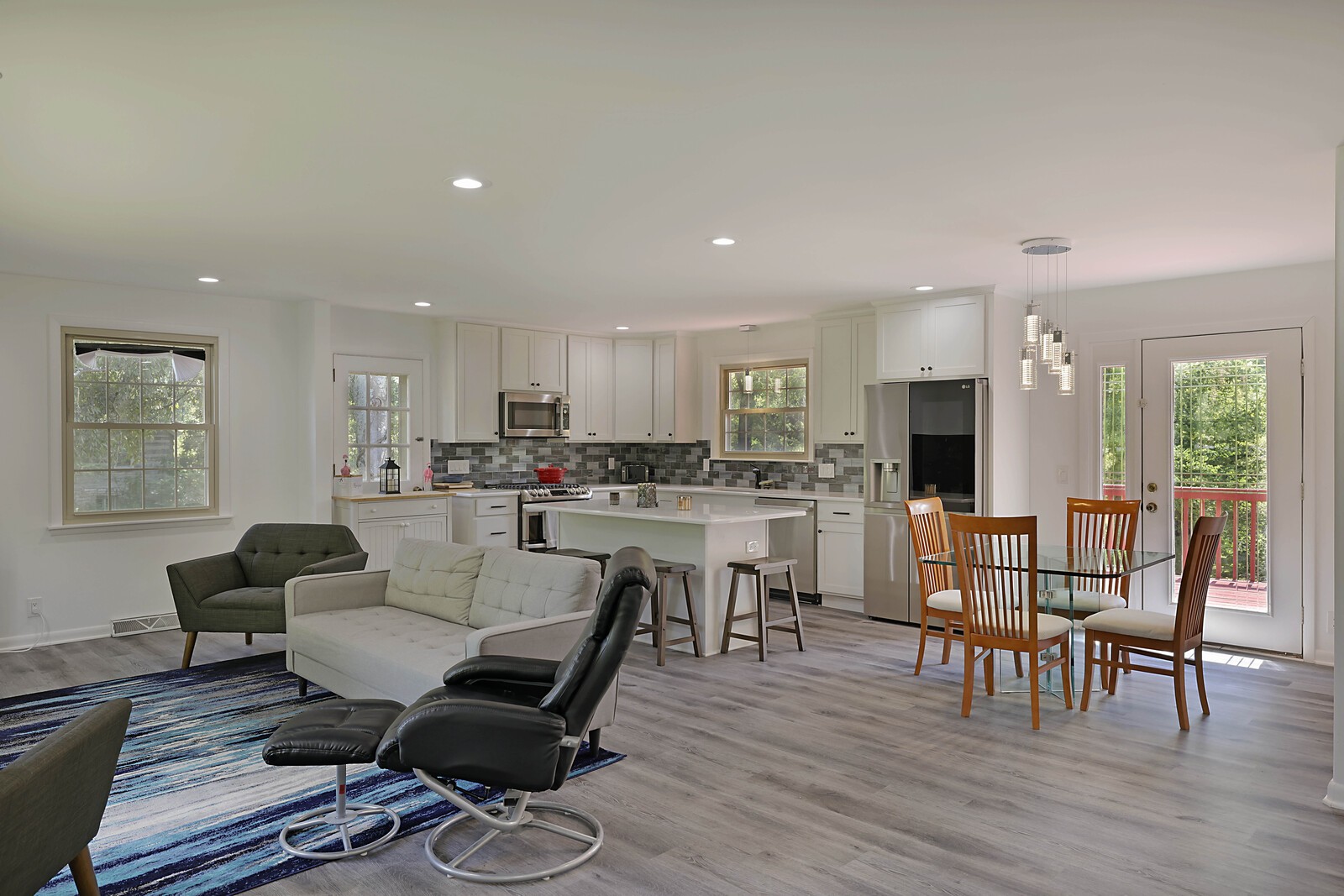 306 Woodlawn Dr