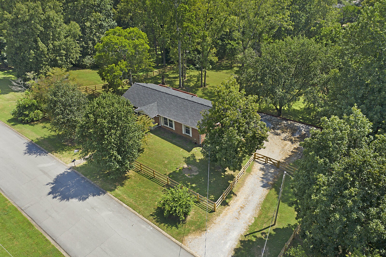 306 Woodlawn Dr