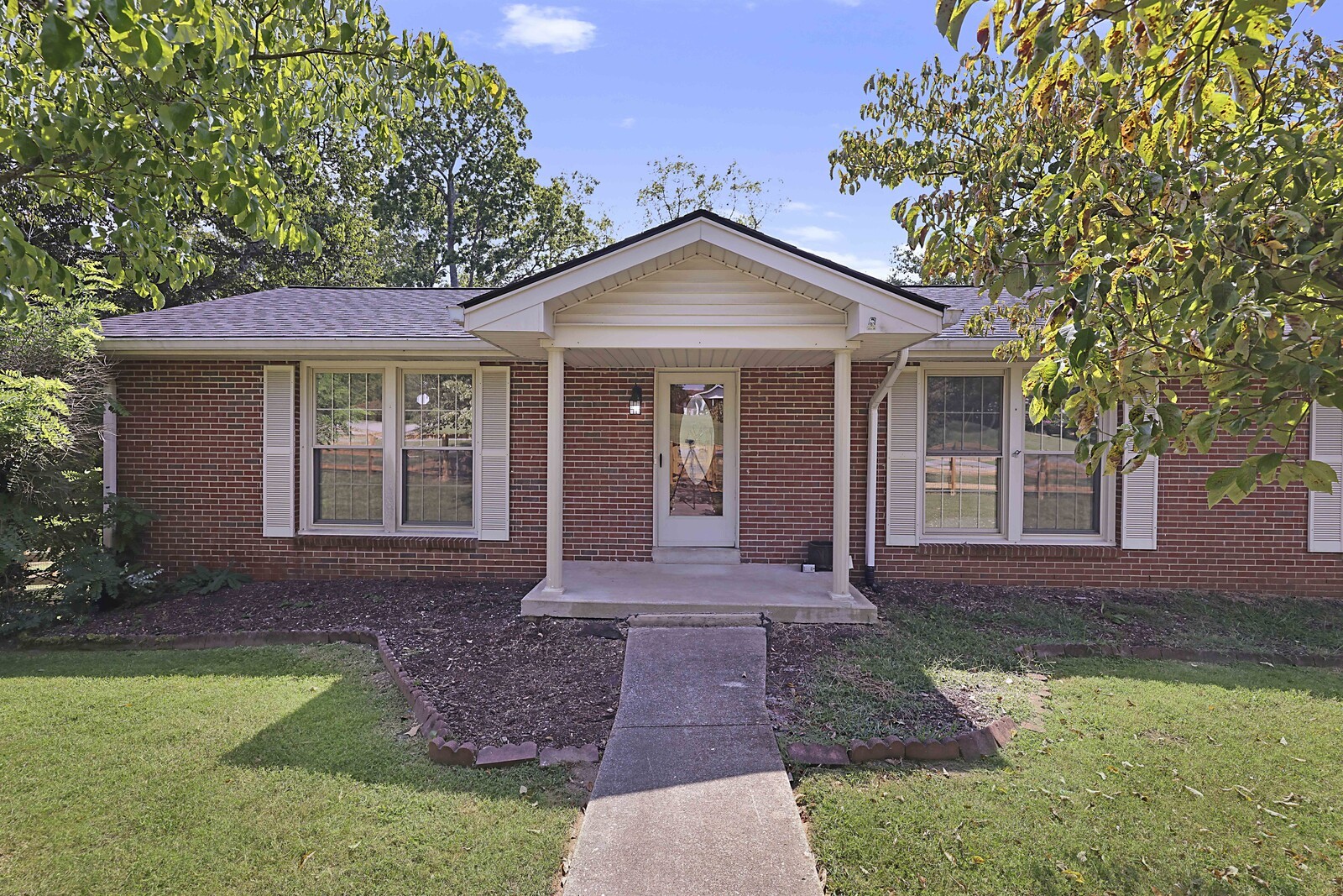 306 Woodlawn Dr