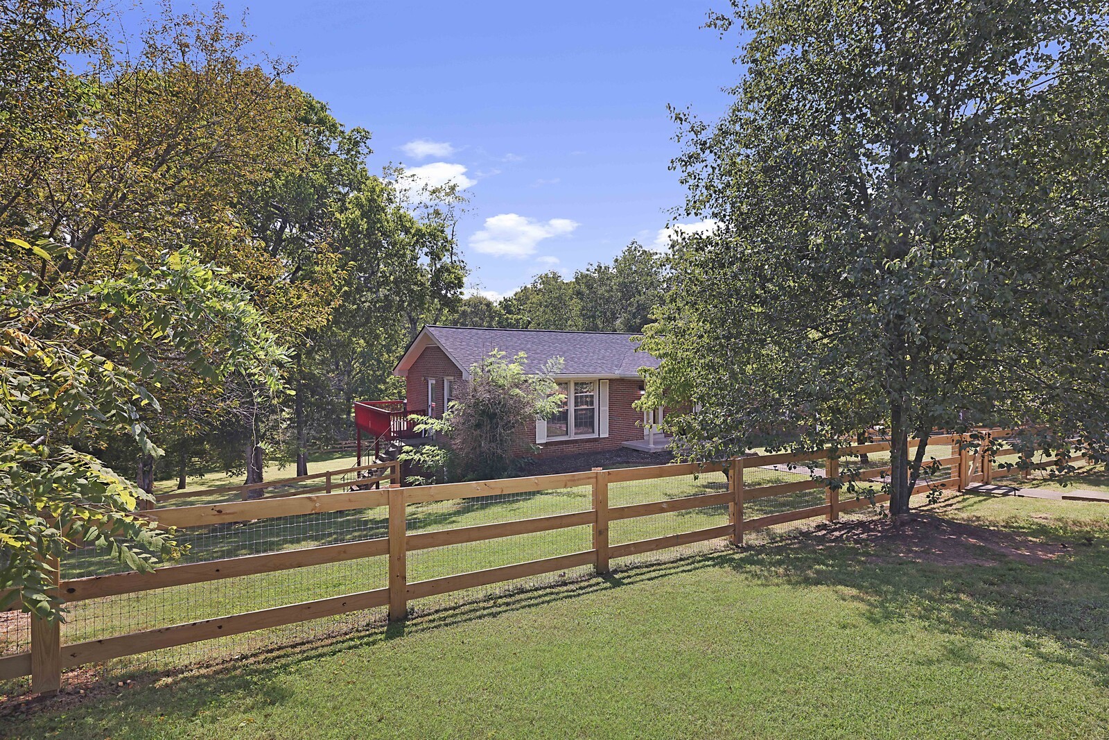 306 Woodlawn Dr