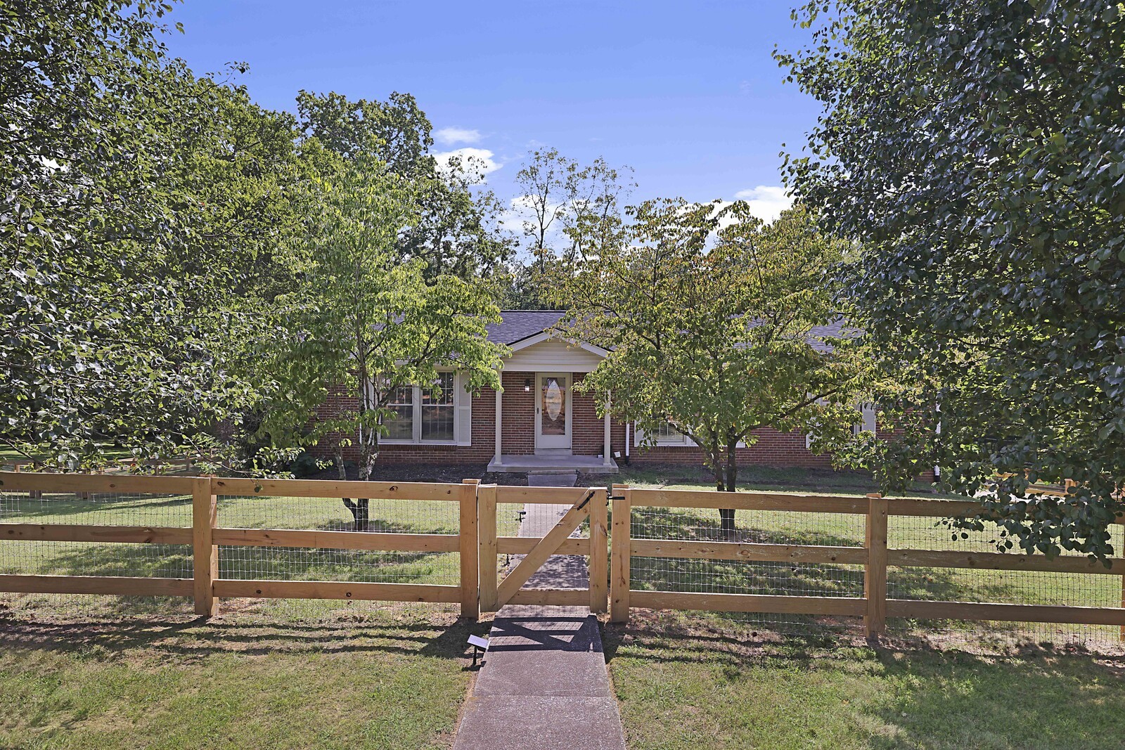 306 Woodlawn Dr
