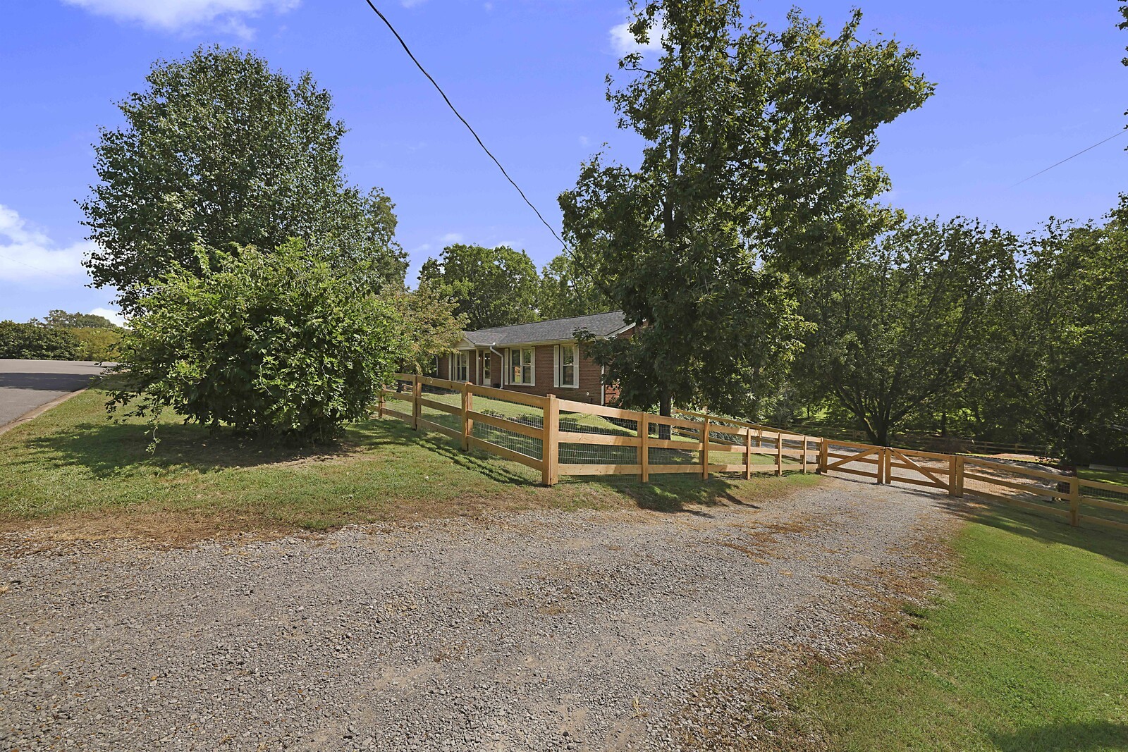 306 Woodlawn Dr