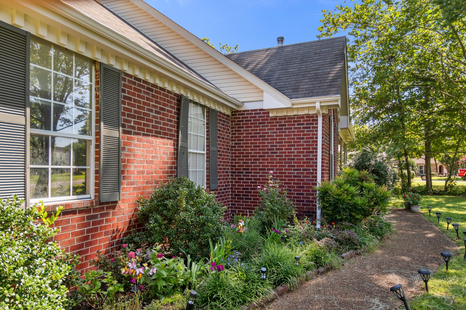 101 Griswold Ct