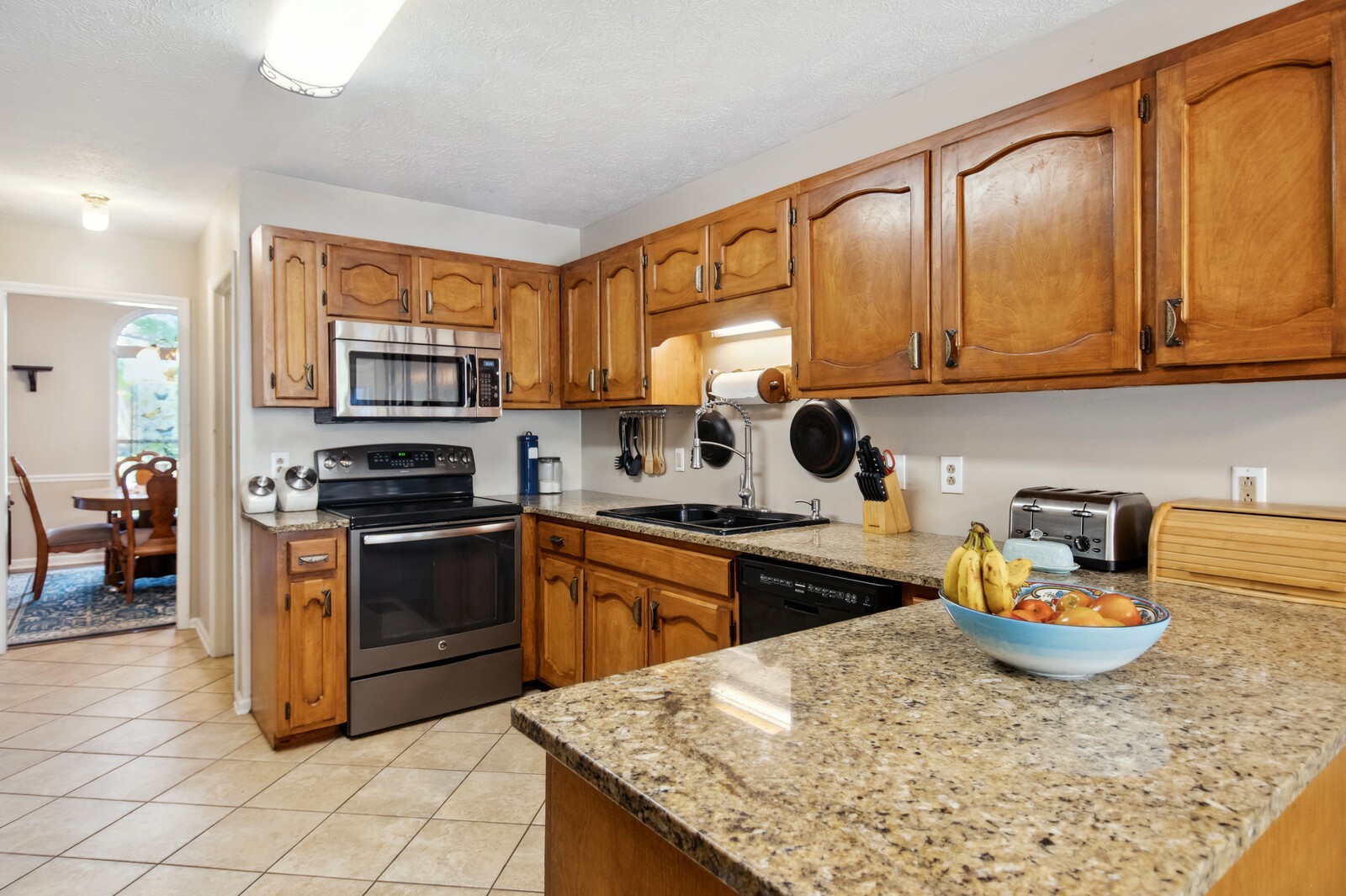 101 Griswold Ct