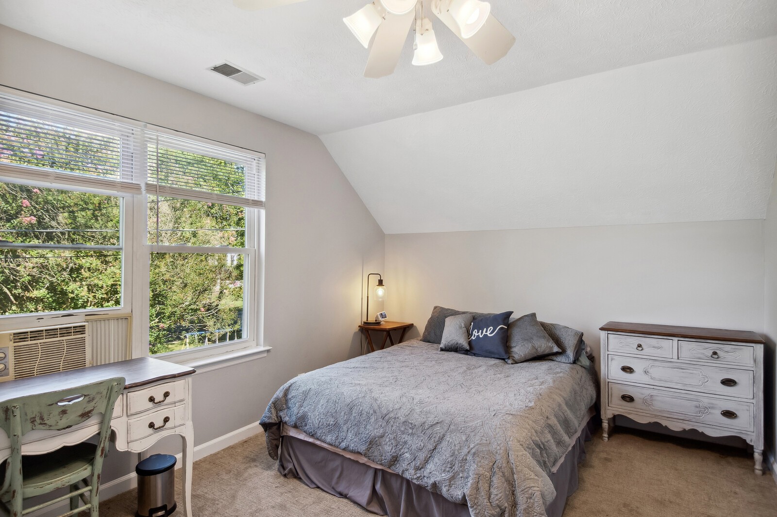 101 Griswold Ct