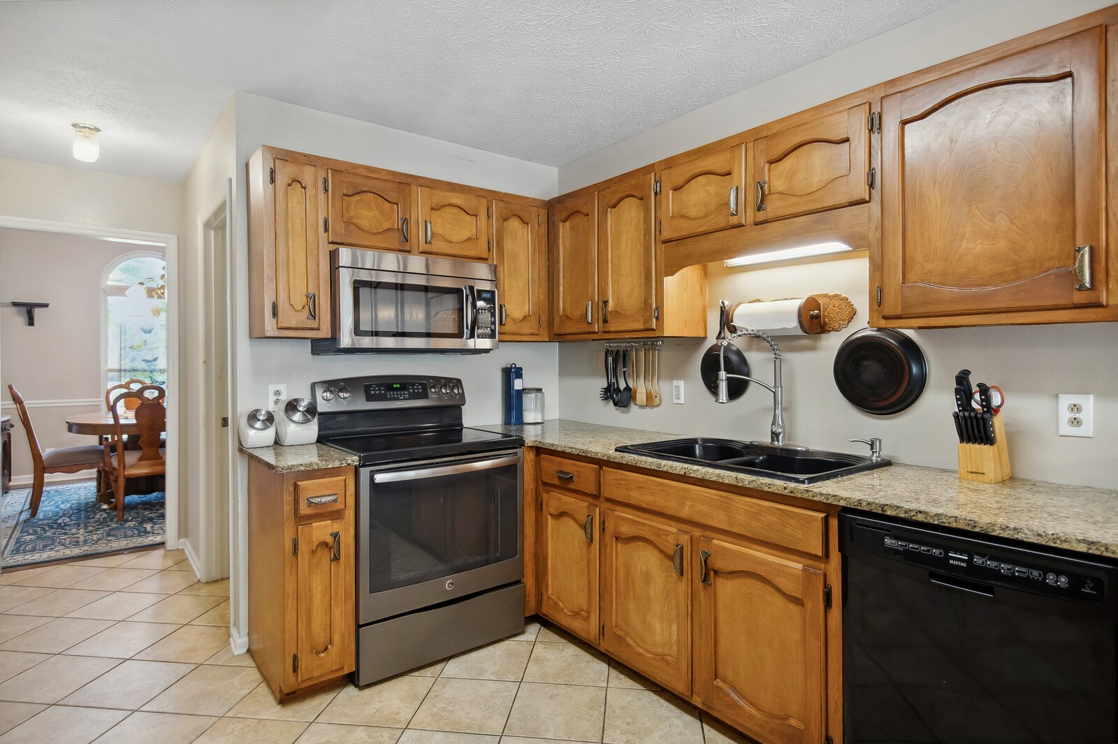 101 Griswold Ct