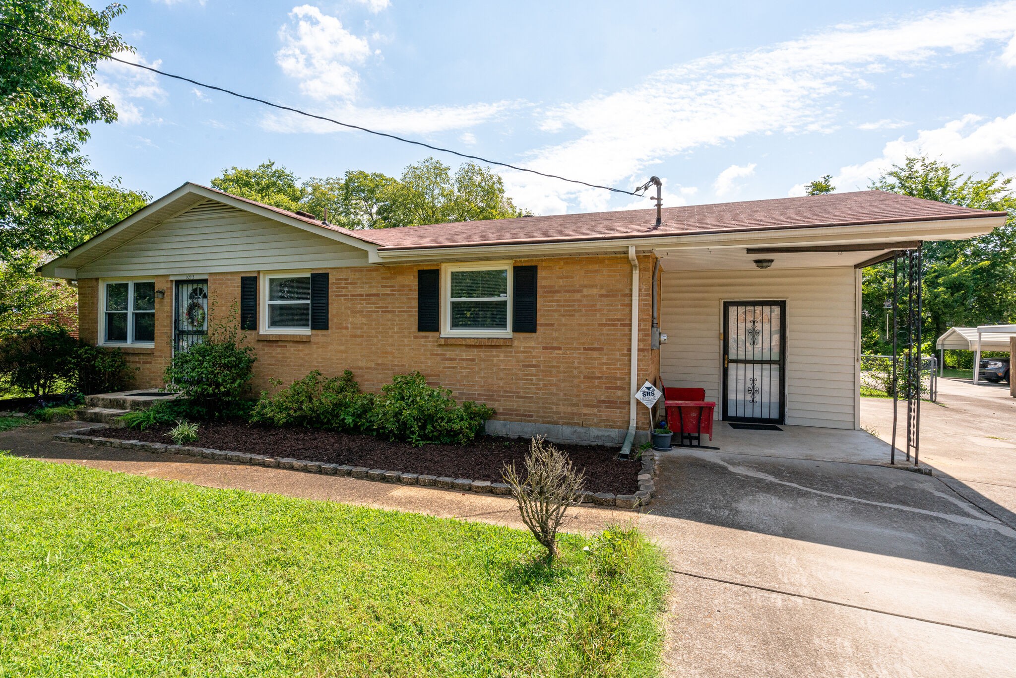 3212 Crislynndale Dr