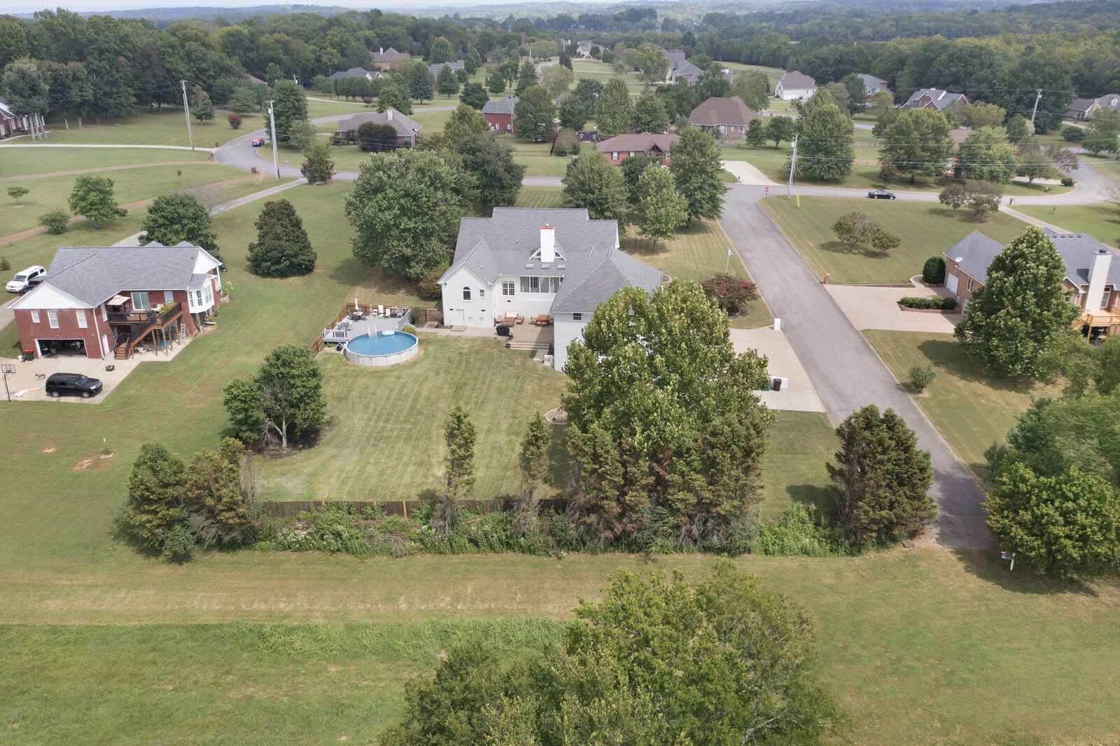 400 Leslie Way