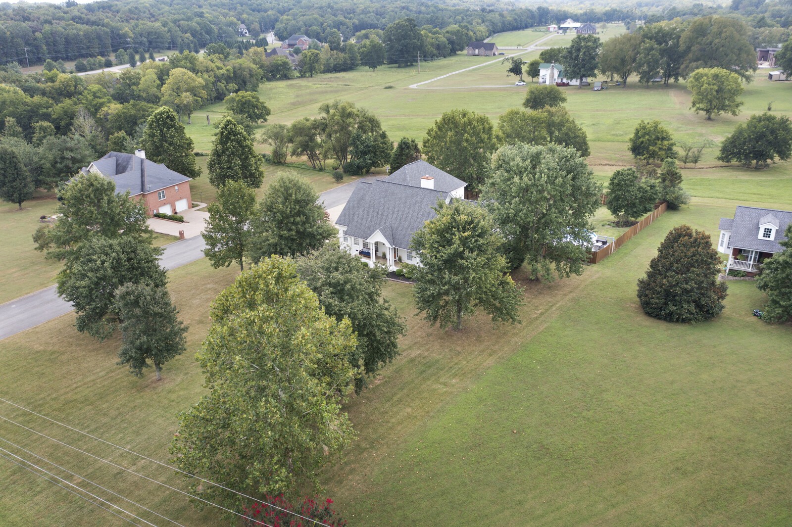 400 Leslie Way