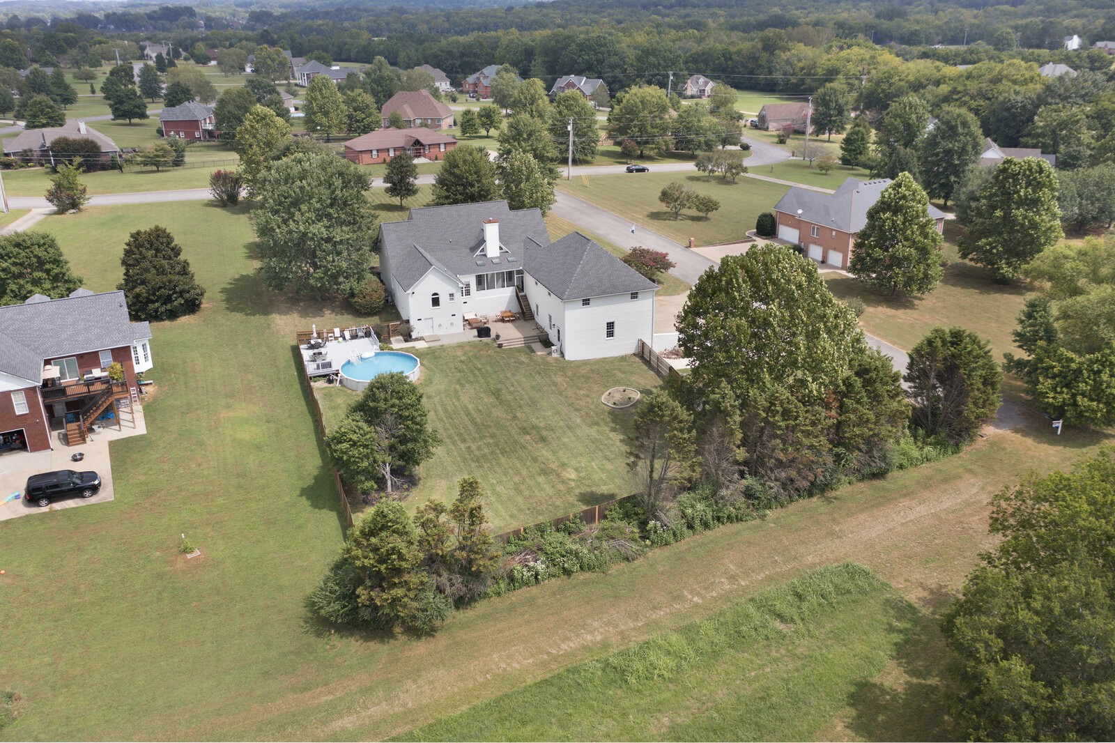400 Leslie Way
