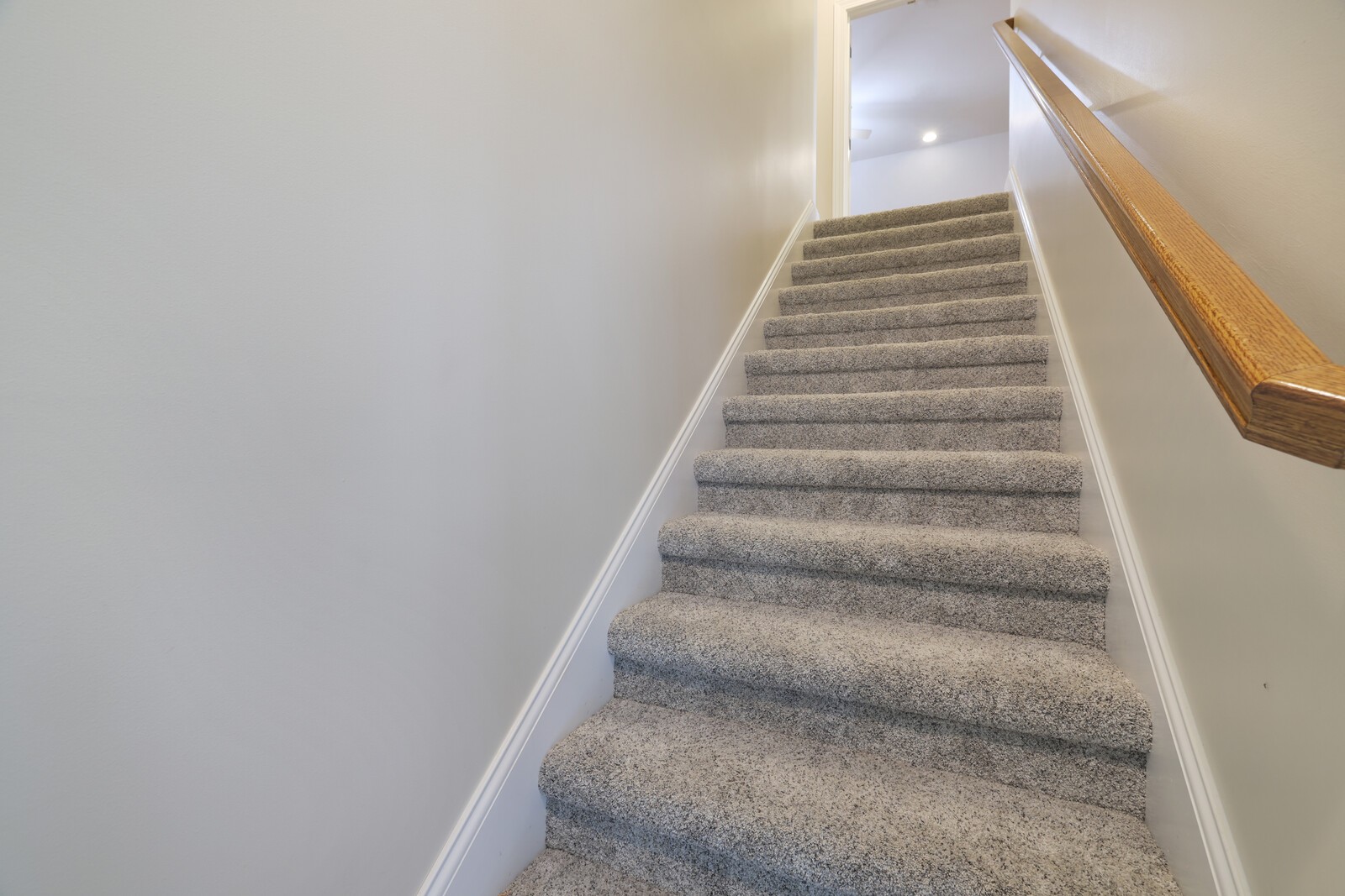 400 Leslie Way