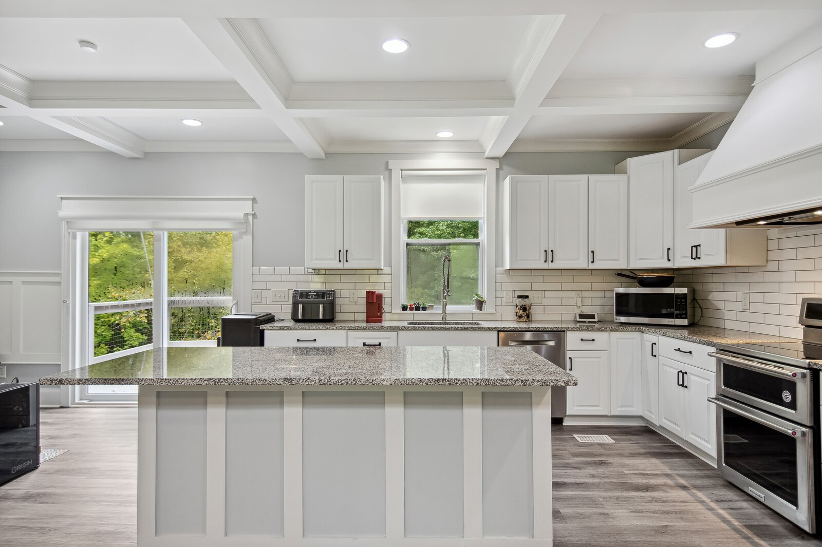 805 Oak Knoll Cir