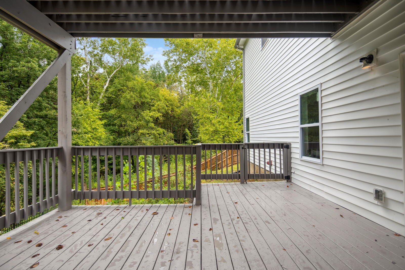 805 Oak Knoll Cir