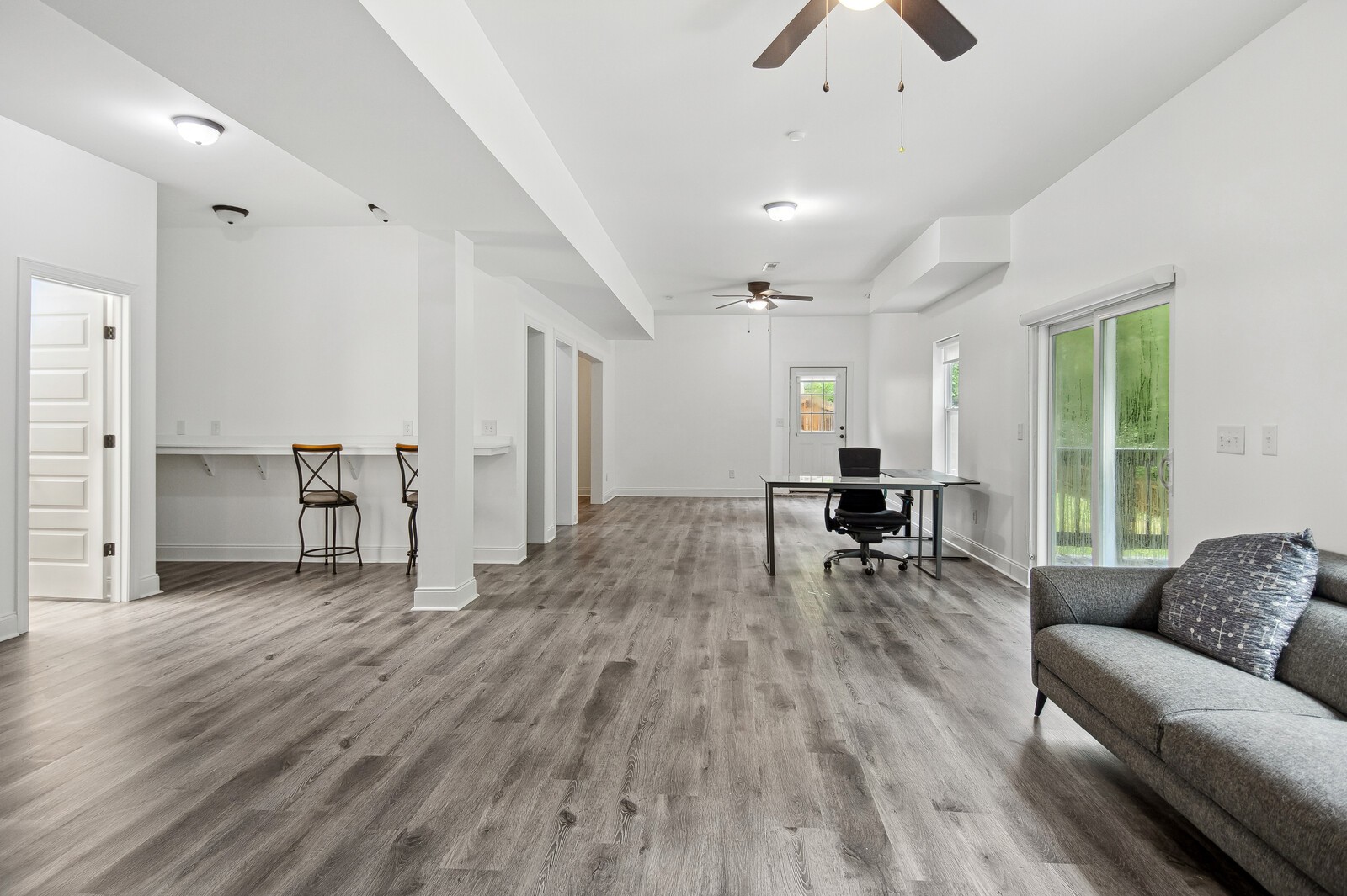 805 Oak Knoll Cir