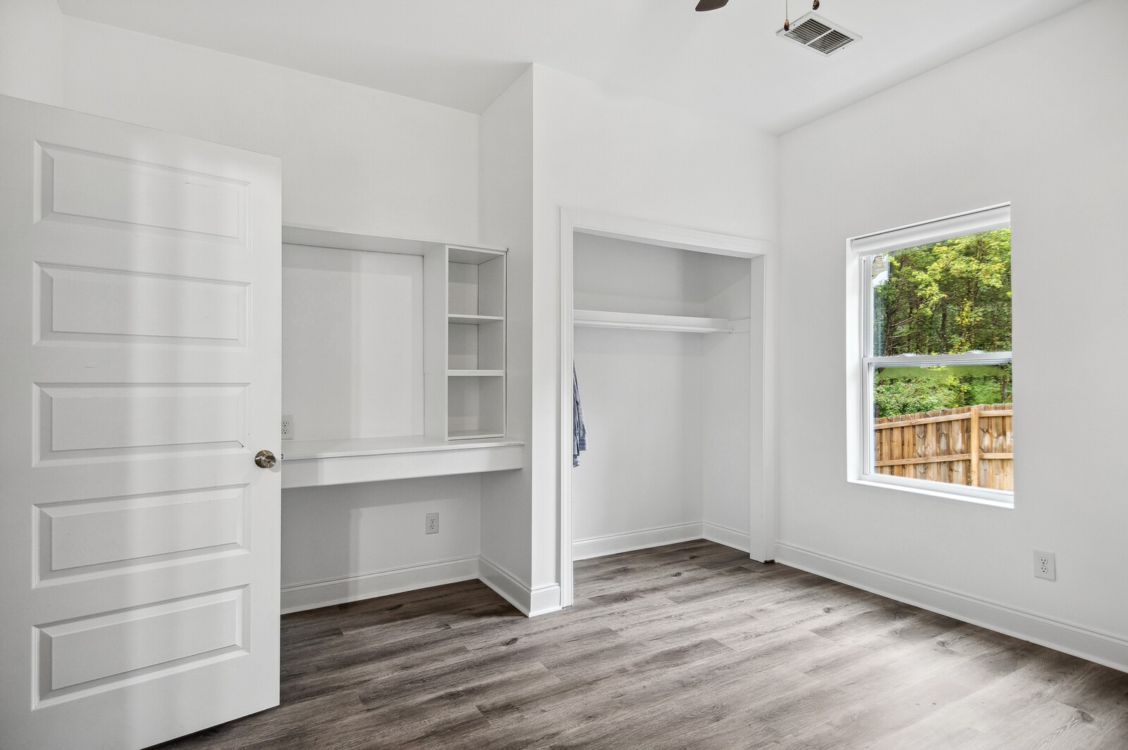 805 Oak Knoll Cir