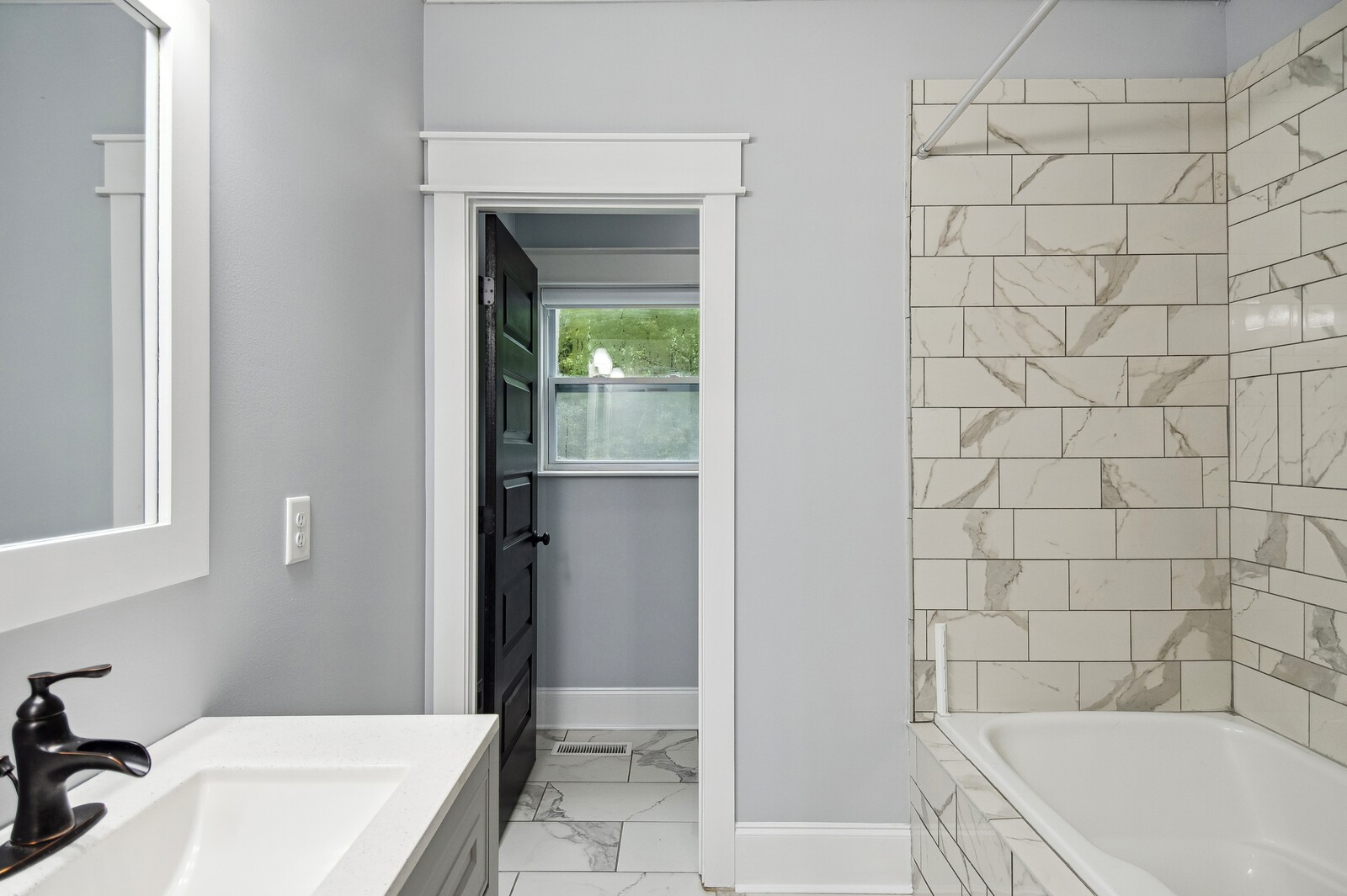 805 Oak Knoll Cir