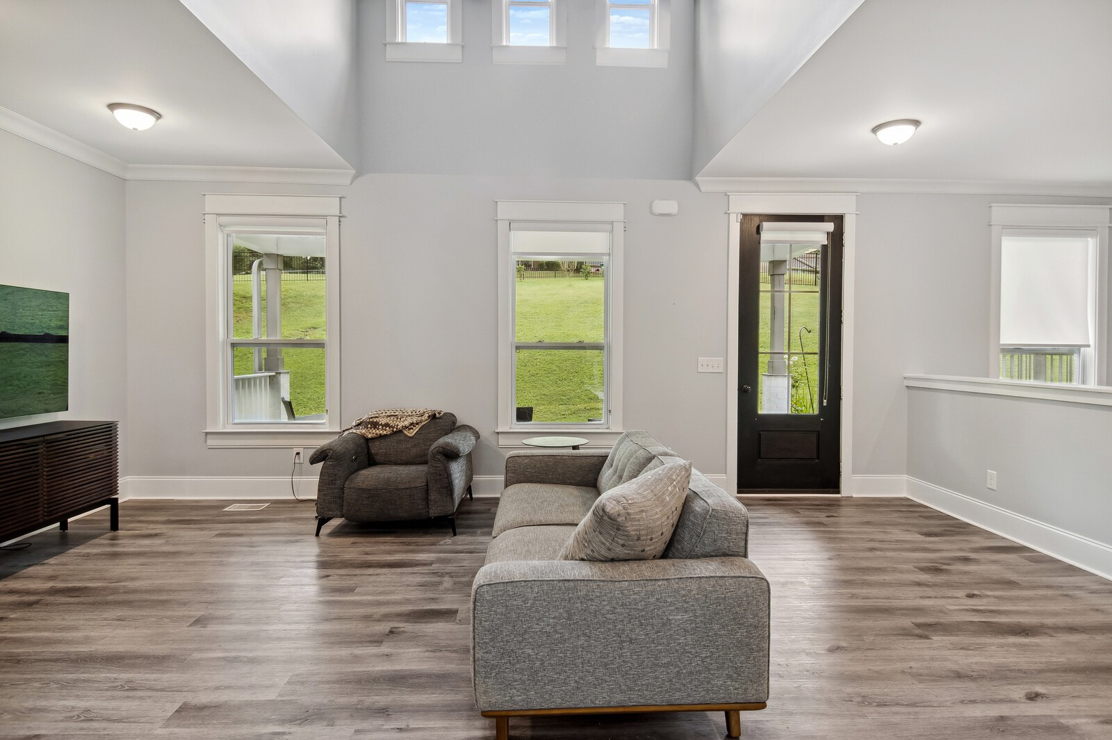 805 Oak Knoll Cir