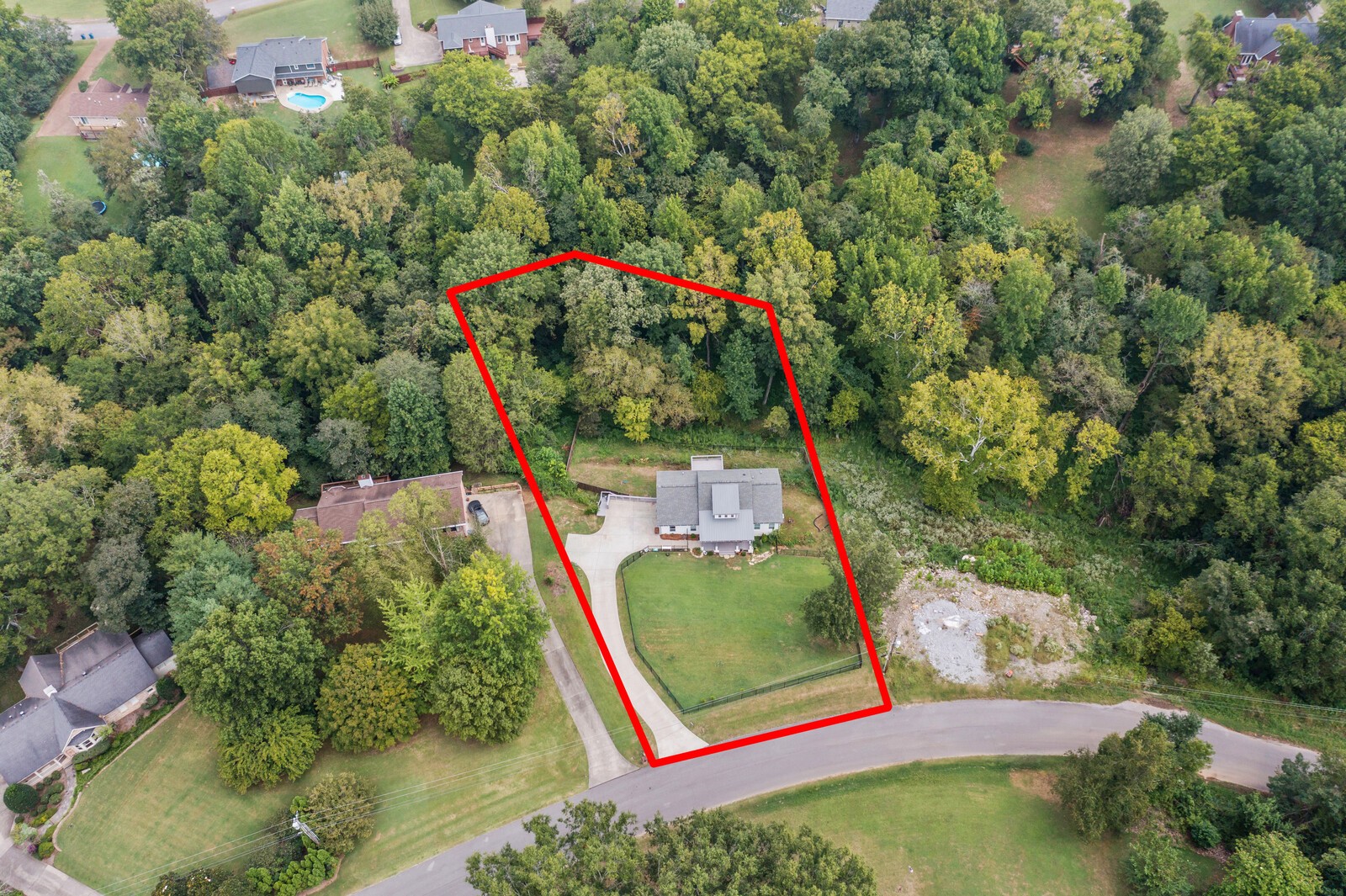 805 Oak Knoll Cir